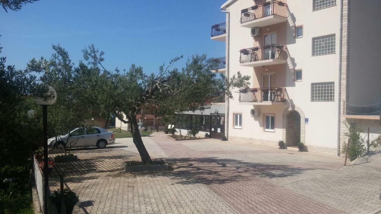 Apartmani Sutic Promajna Exterior foto